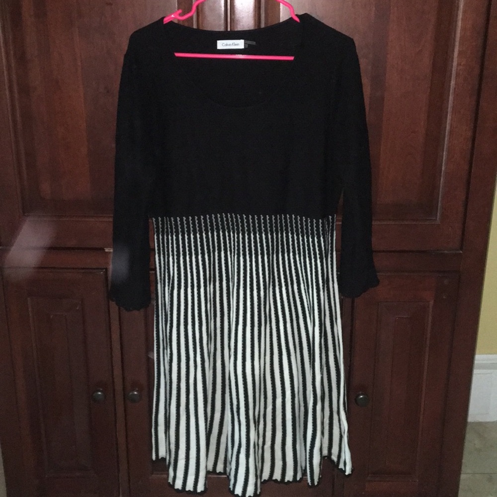NEVER WORN Calvin Klein black and white dress